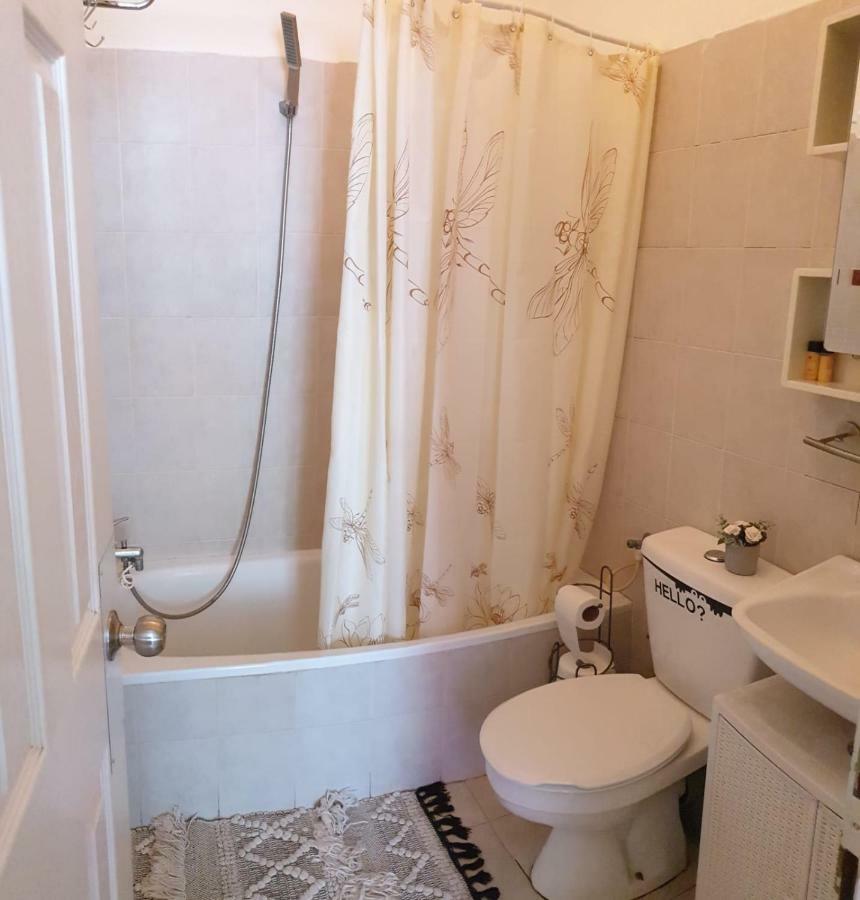 Central Apartment With Shelter Room -1 Bedroom & Living Room And Balcony Tel Aviv Eksteriør bilde