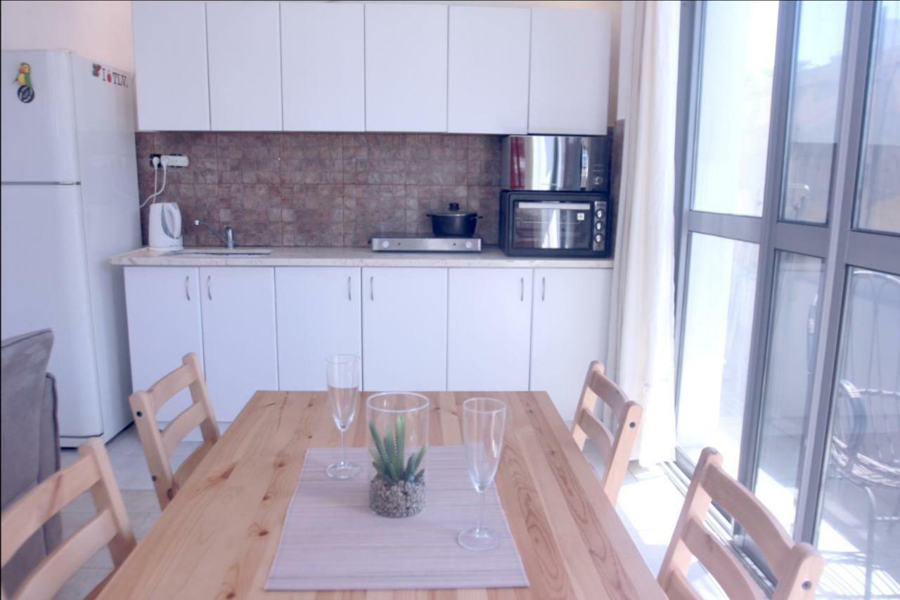 Central Apartment With Shelter Room -1 Bedroom & Living Room And Balcony Tel Aviv Eksteriør bilde